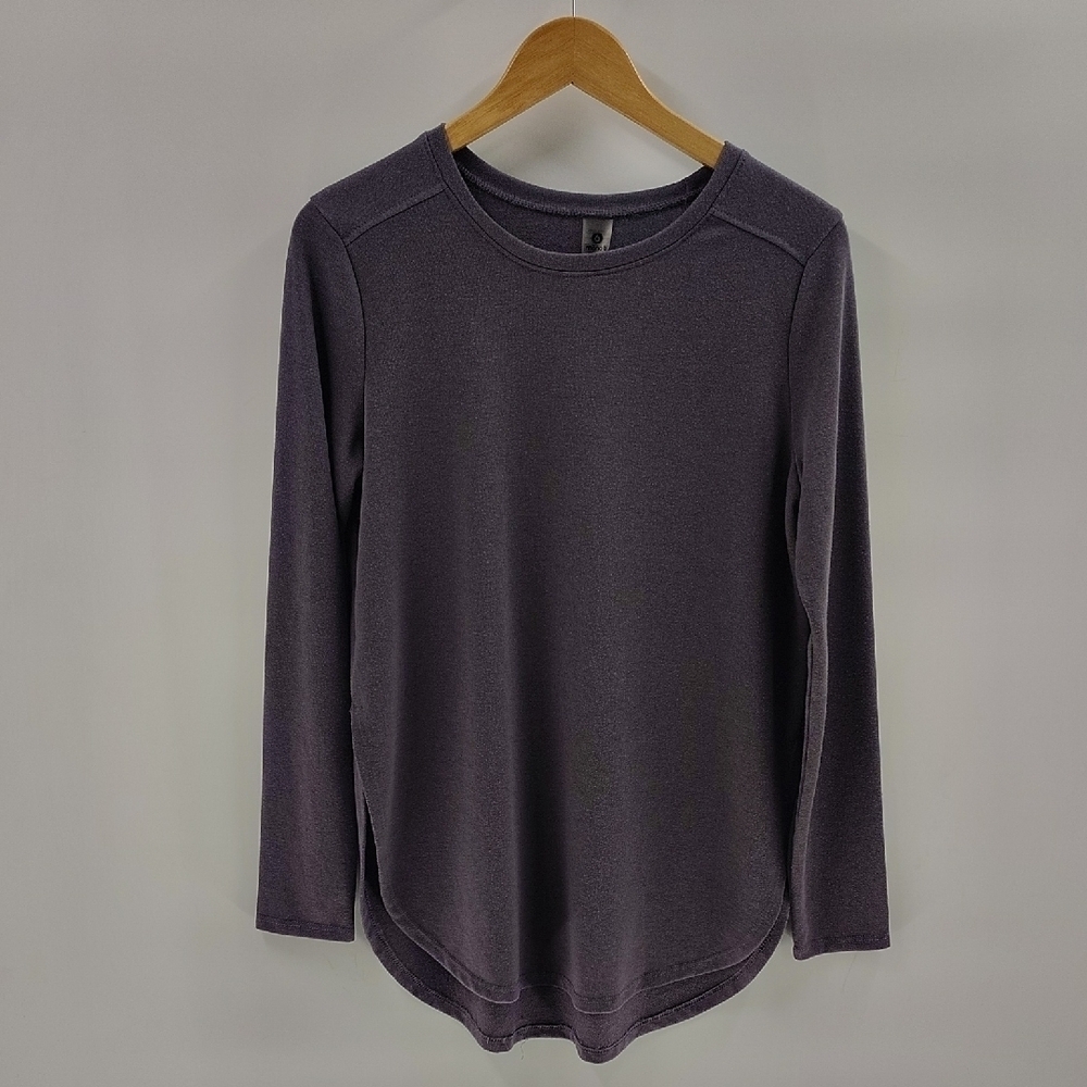 Mono B Pullover Size Medium High Split Side Purple Long Sleeve Athletic Top